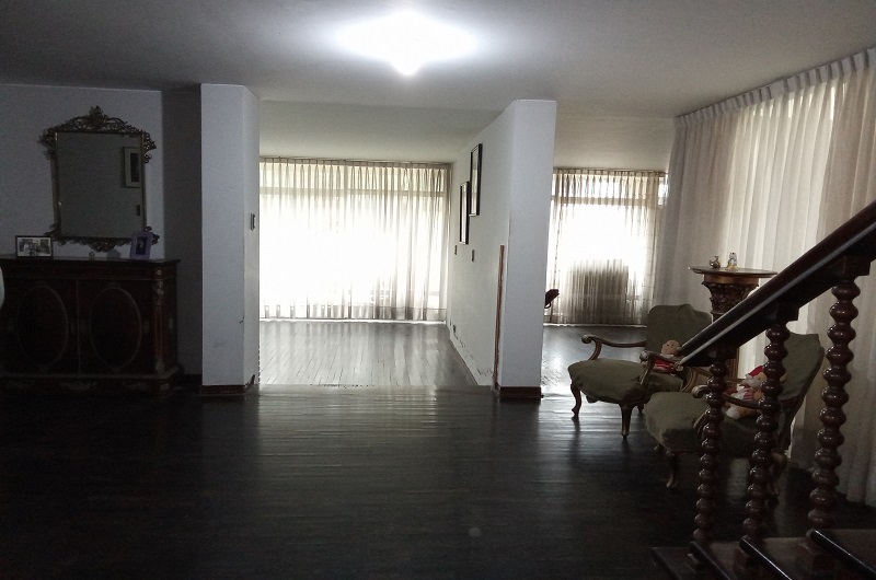 Venta de Casa En Miraflores, Lima – US$ 750,000 – Urbanización el Rosal