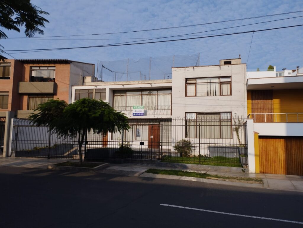 Venta de Casa En Miraflores, Lima – US$ 1,050,000 – Calle Jose Sabogal 261