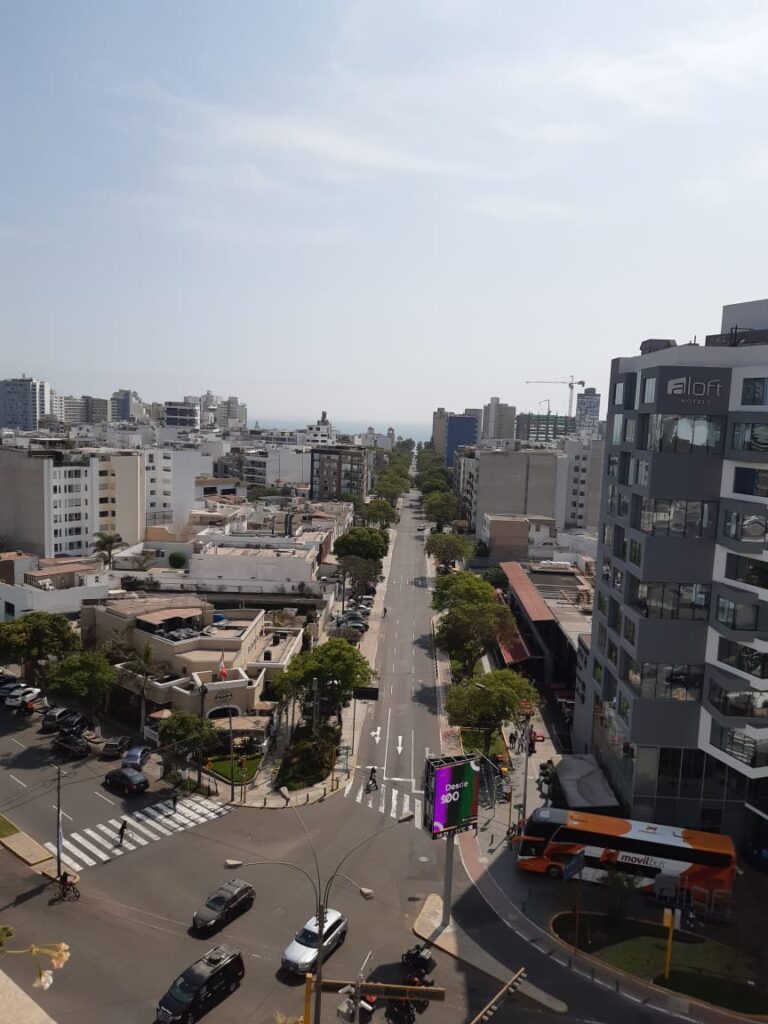 Venta de Departamento En Miraflores, Lima – US$ 185,000 – Avenida Reducto 1000