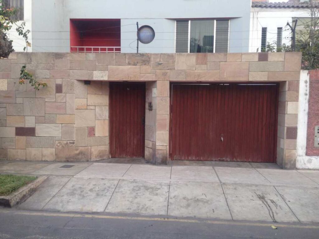 Alquiler de Casa En San Miguel, Lima – US$ 1,800 – Luis Lituma Portocarrero, San Miguel, Perú