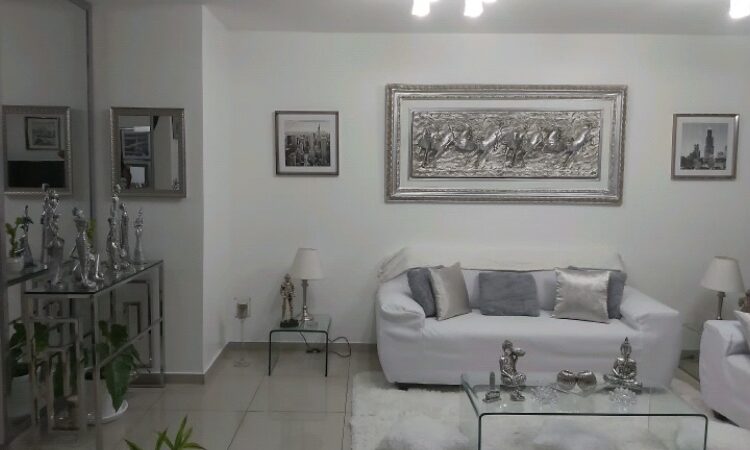 Venta de Casa En Santiago De Surco, Lima – US$ 180,000 – Avenida las gaviotas