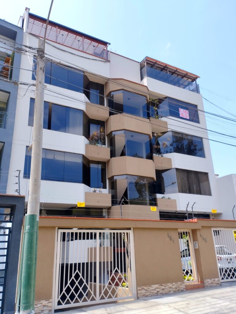 Venta de Departamento En Santiago De Surco, Lima – US$ 235,000 – Calle Majes