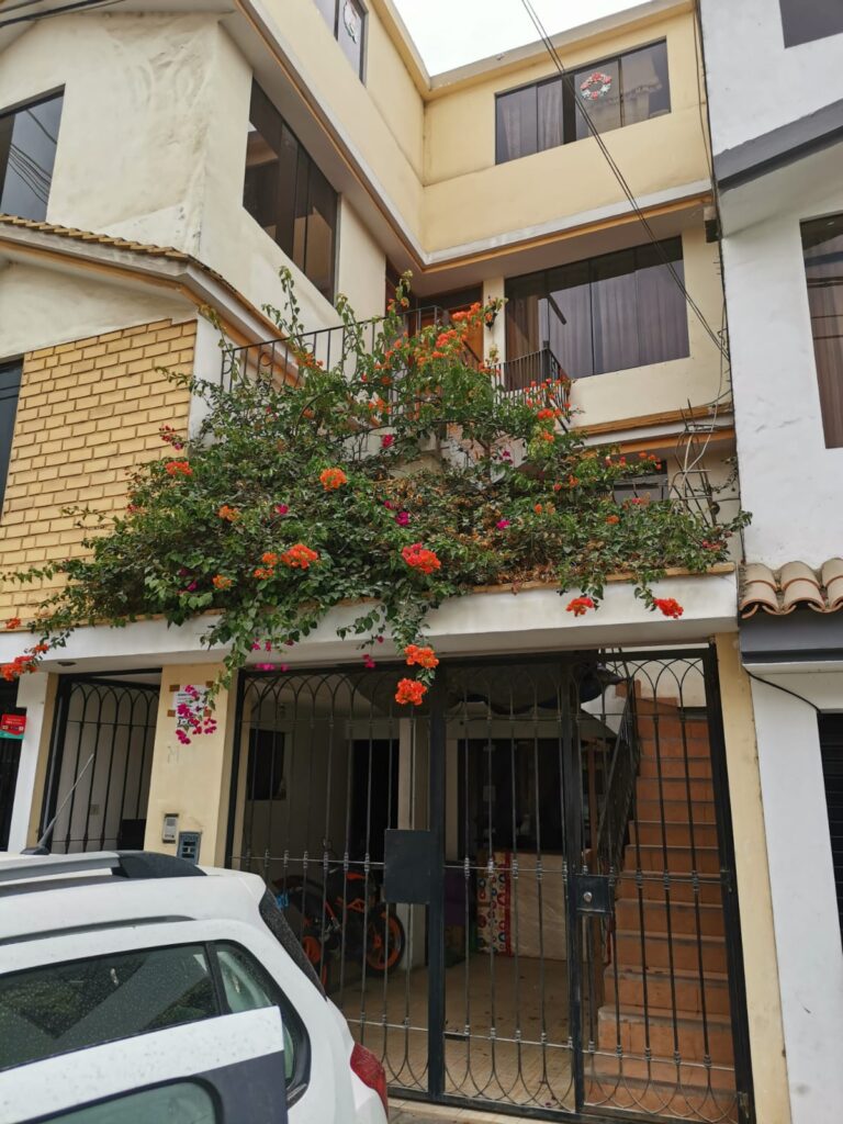 Alquiler de Habitación En La Molina, Lima – A consultar – Calle Central, Mz I Lote 10, Urb. Los Girasoles, La Molina.