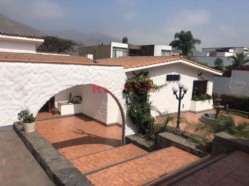 Venta de Casa En La Molina, Lima – US$ 1,200,000 –