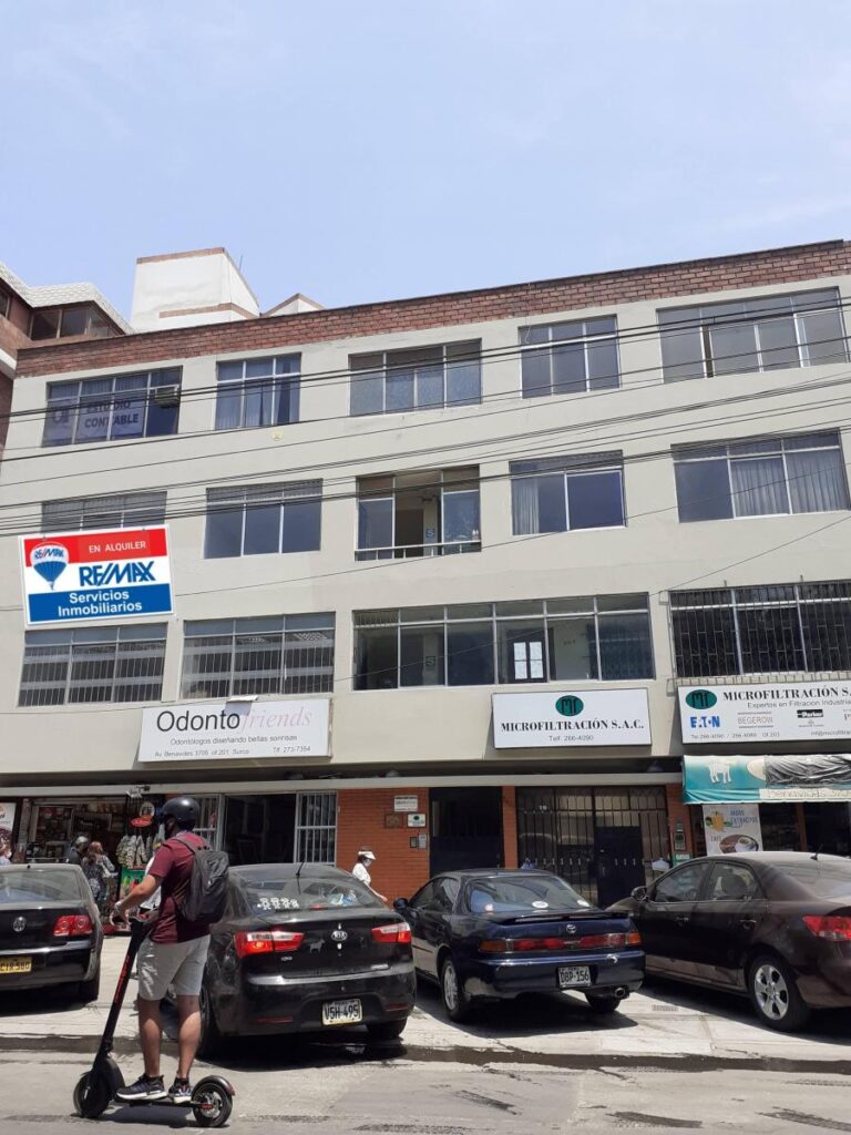 Alquiler de Oficina En Santiago De Surco, Lima – US$ 653 – Avenida Benavides Cuadra 37
