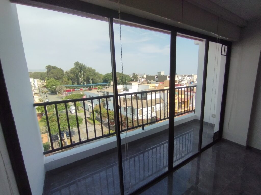 Alquiler de Departamento En Santiago De Surco, Lima – US$ 1,200 –