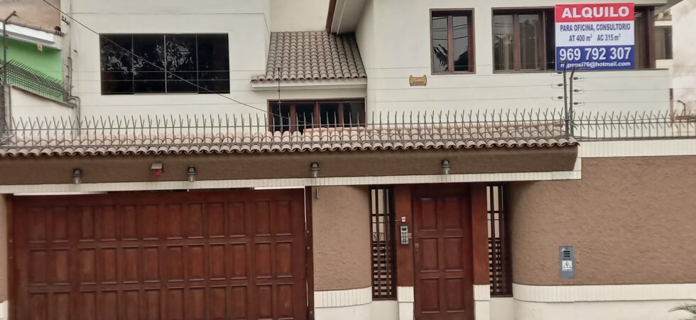 Alquiler de Casa En La Molina, Lima – A consultar – Avenida La Fontana 1090 La Molina