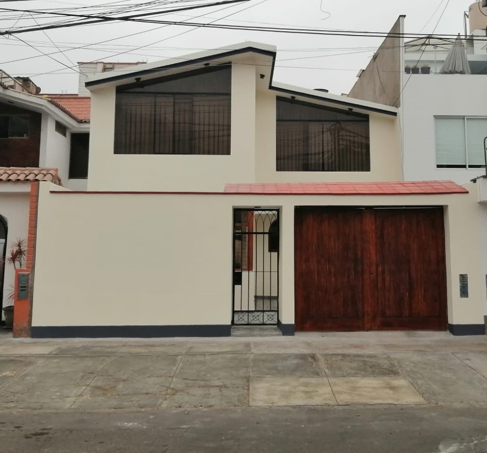 Venta de Casa En La Molina, Lima – US$ 350,000 – jiron el camino 171
